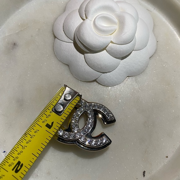 NWT Chanel Brooch gold tone with crystals - Picture 15 of 16